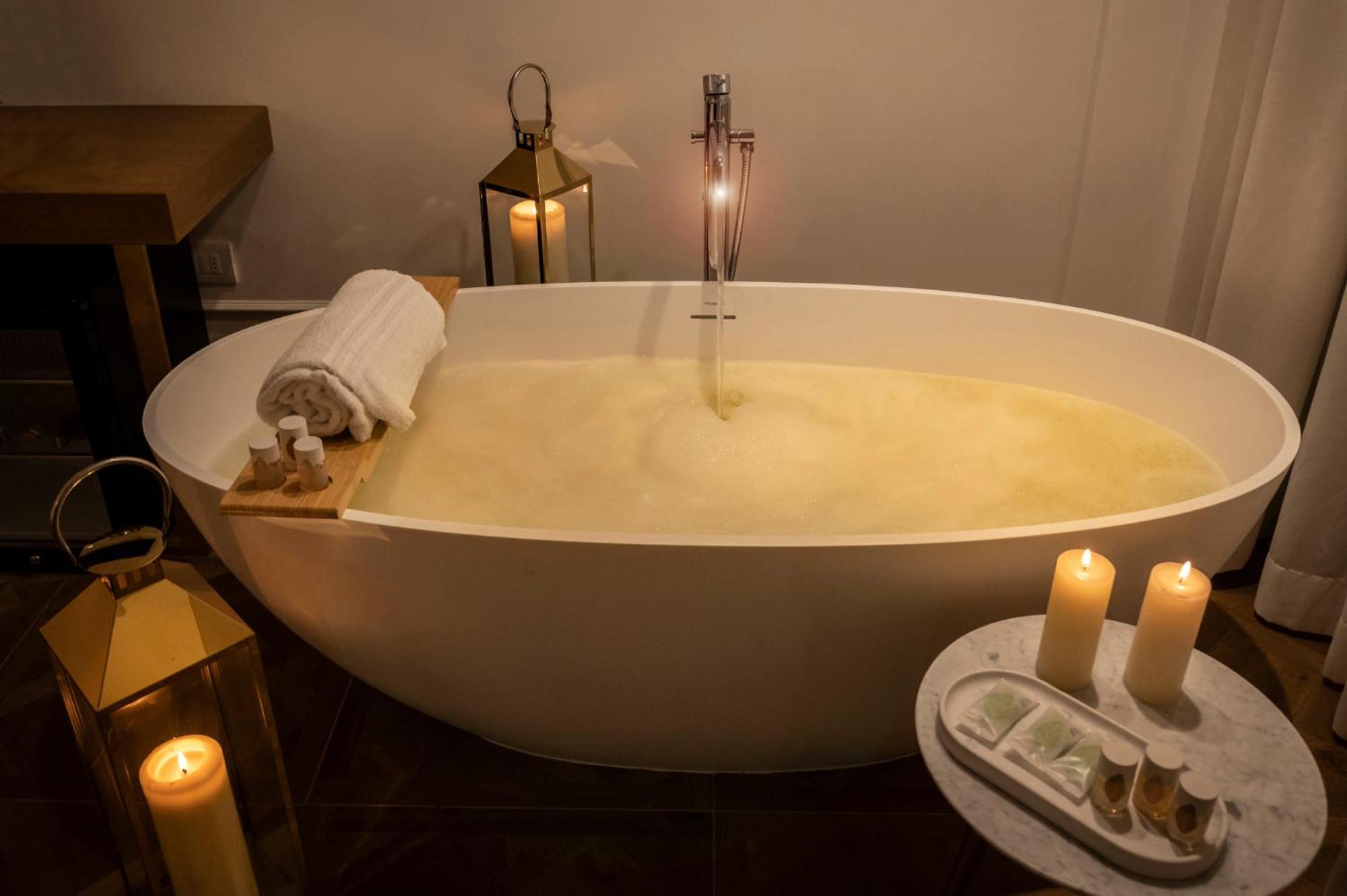 Suite Residenza Quartieri Storici Duomo ฟลอเรนซ์ ภายนอก รูปภาพ