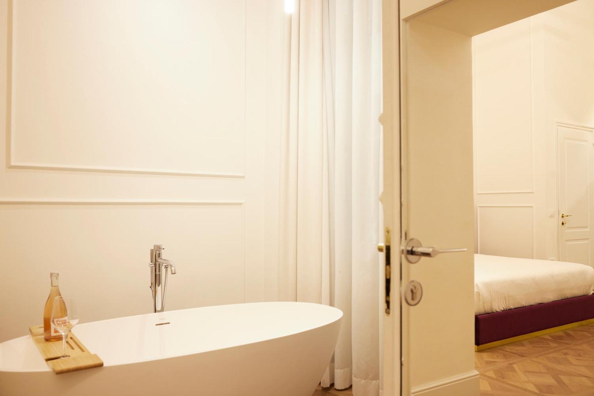Suite Residenza Quartieri Storici Duomo ฟลอเรนซ์ ภายนอก รูปภาพ