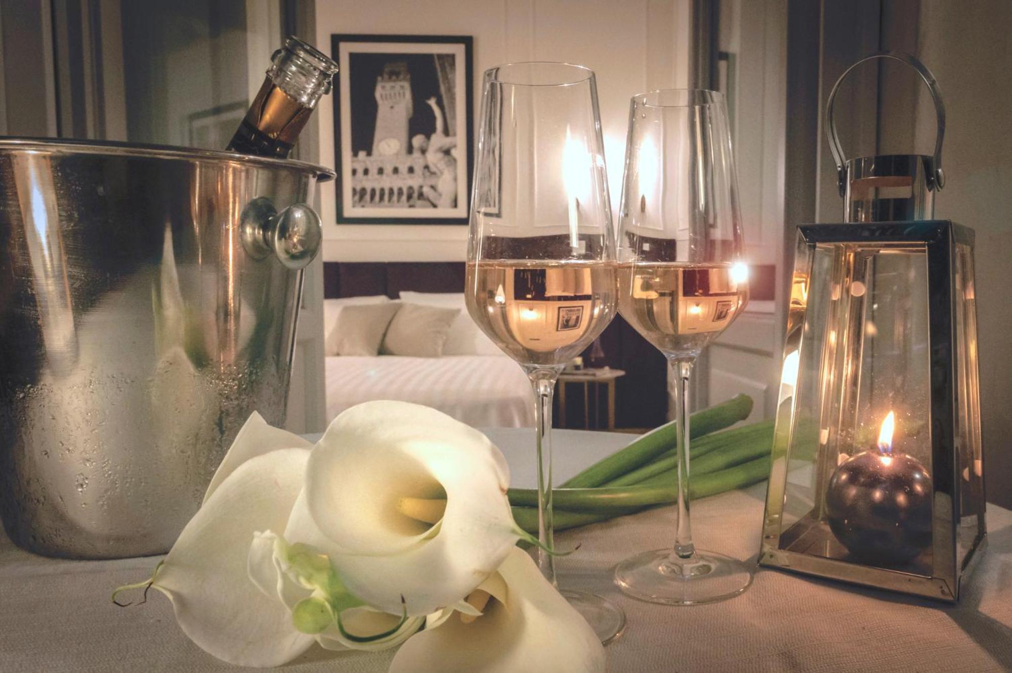 Suite Residenza Quartieri Storici Duomo ฟลอเรนซ์ ภายนอก รูปภาพ