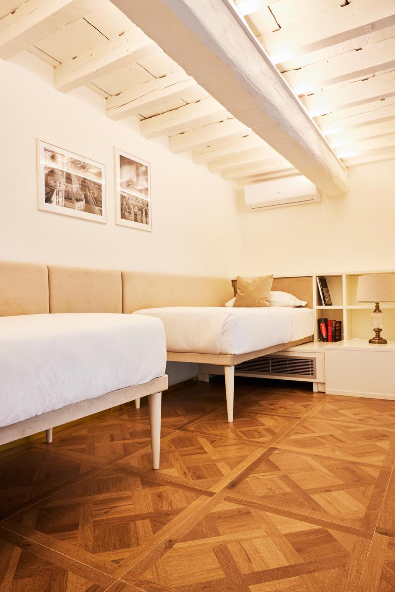 Suite Residenza Quartieri Storici Duomo ฟลอเรนซ์ ภายนอก รูปภาพ