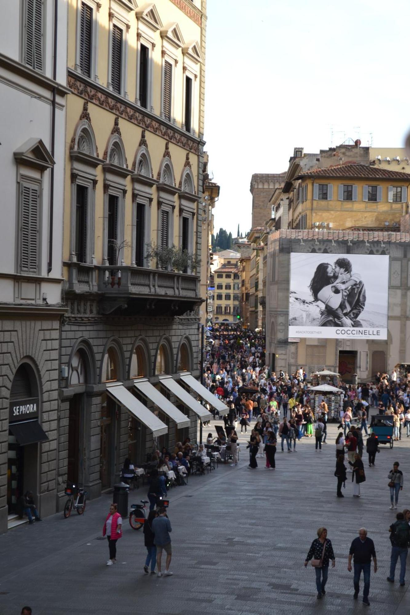Suite Residenza Quartieri Storici Duomo ฟลอเรนซ์ ภายนอก รูปภาพ