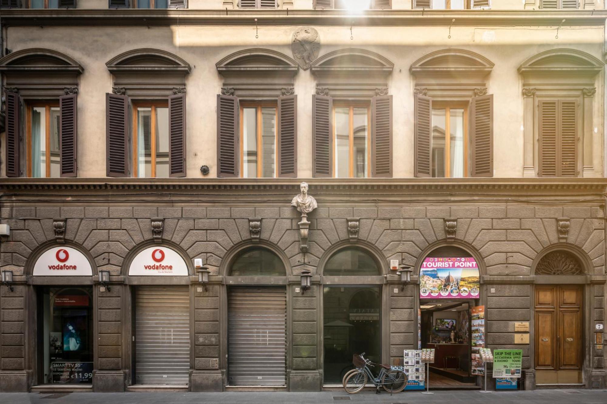 Suite Residenza Quartieri Storici Duomo ฟลอเรนซ์ ภายนอก รูปภาพ